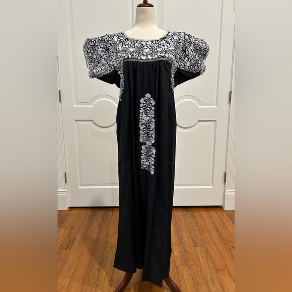 New. Handmade Dresses San Antonino Maxi Dressoaxaca Mexican